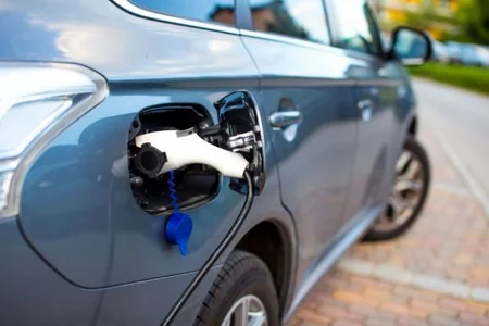 Azərbaycan elektromobil idxalını 34%-ə yaxın azaldıb