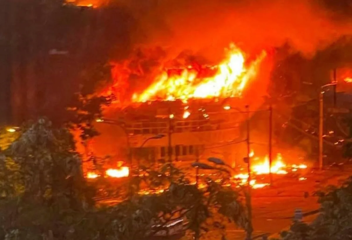 Azərbaycanın Kiyevdəki səfirliiyi raket zərbələrindən zədələnib