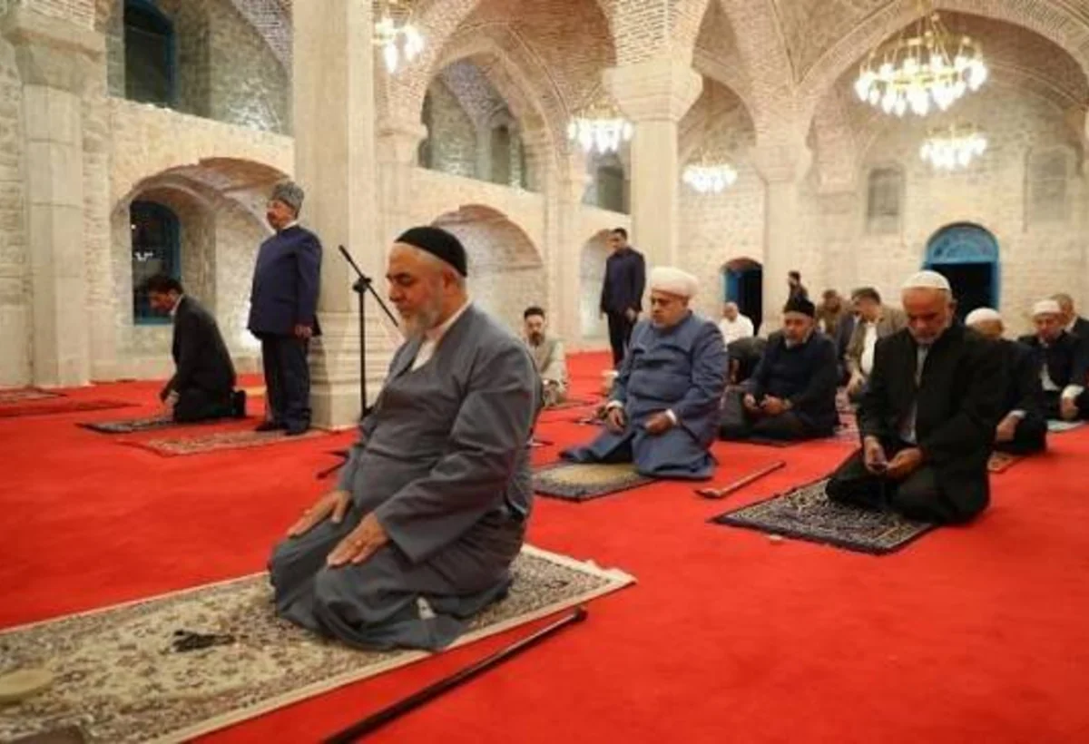 Əjdərbəy məscidində Qurban bayramı namazı qılınıb