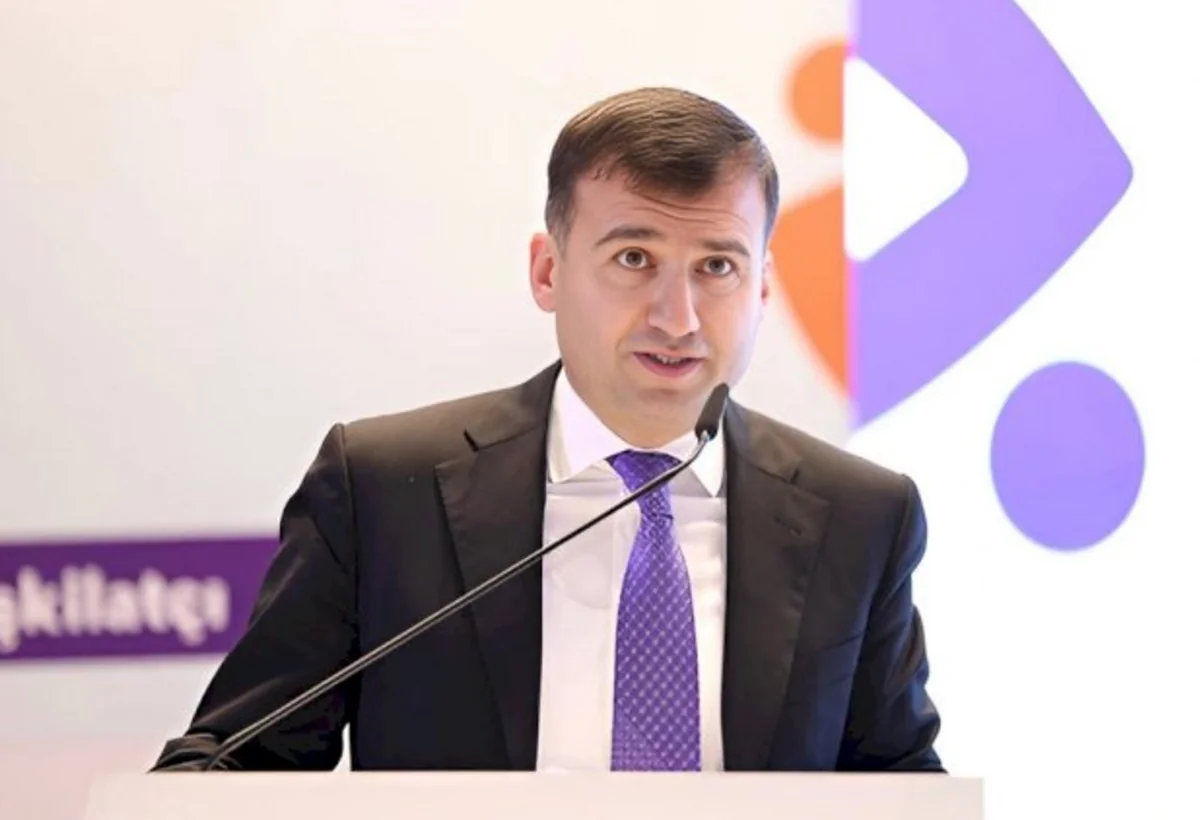 Azər Mursaqulov maliyyə şöbəsinin müdirini də işdən çıxardı