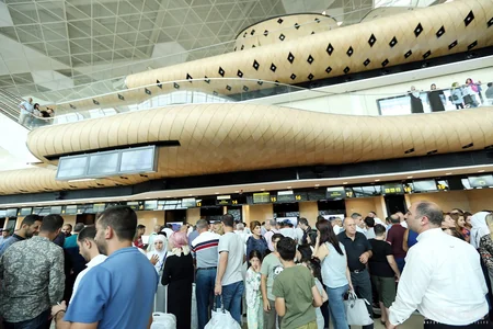 Zəvvarların ilk qrupu Bakıya qayıtdı