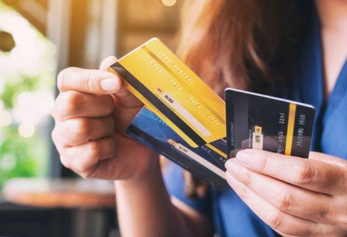 Azərbaycanda ən çox bank kartından oğurluq olunan yaşlı qadınlardır