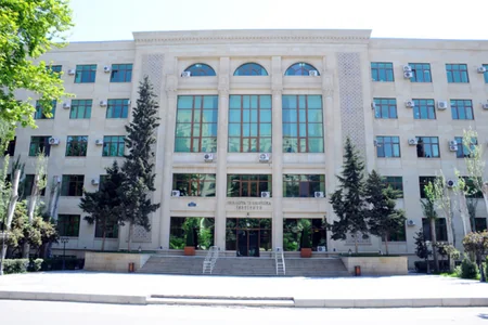 Elm və Təhsil Nazirliyinin institutunun direktoru vəzifədən çıxarıldı