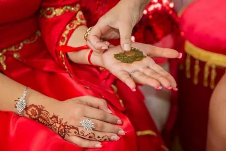 Xınayaxdı niyə “Henna Party”-ə çevrildi? - AMEA-da müzakirə