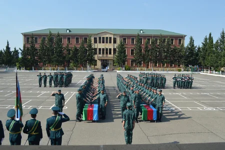 Gənc sərhədçilərin andiçmə mərasimi - FOTO