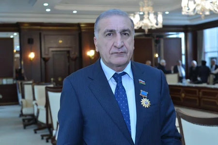 Keçmiş deputatın ailəsi məhkəmədə: bank 2,5 milyonluq borcu tələb edir