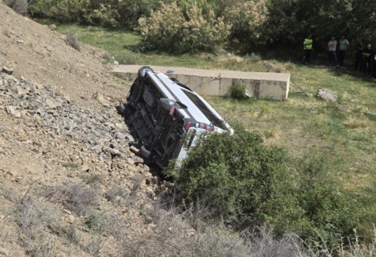 Göygöldə mikroavtobus aşıb, xəsarət alanlar var