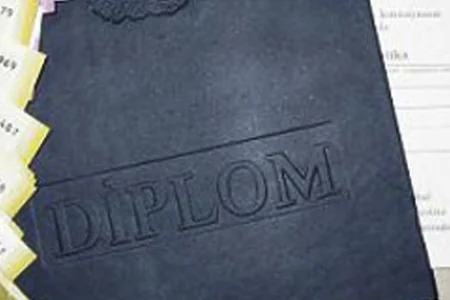 Azərbaycanda aşkarlanan saxta diplomların sayı açıqlanıb