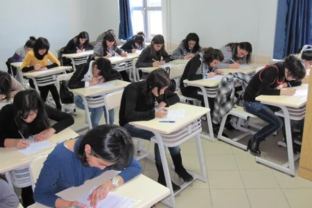 Sabah təkrar imtahanlar keçiriləcək