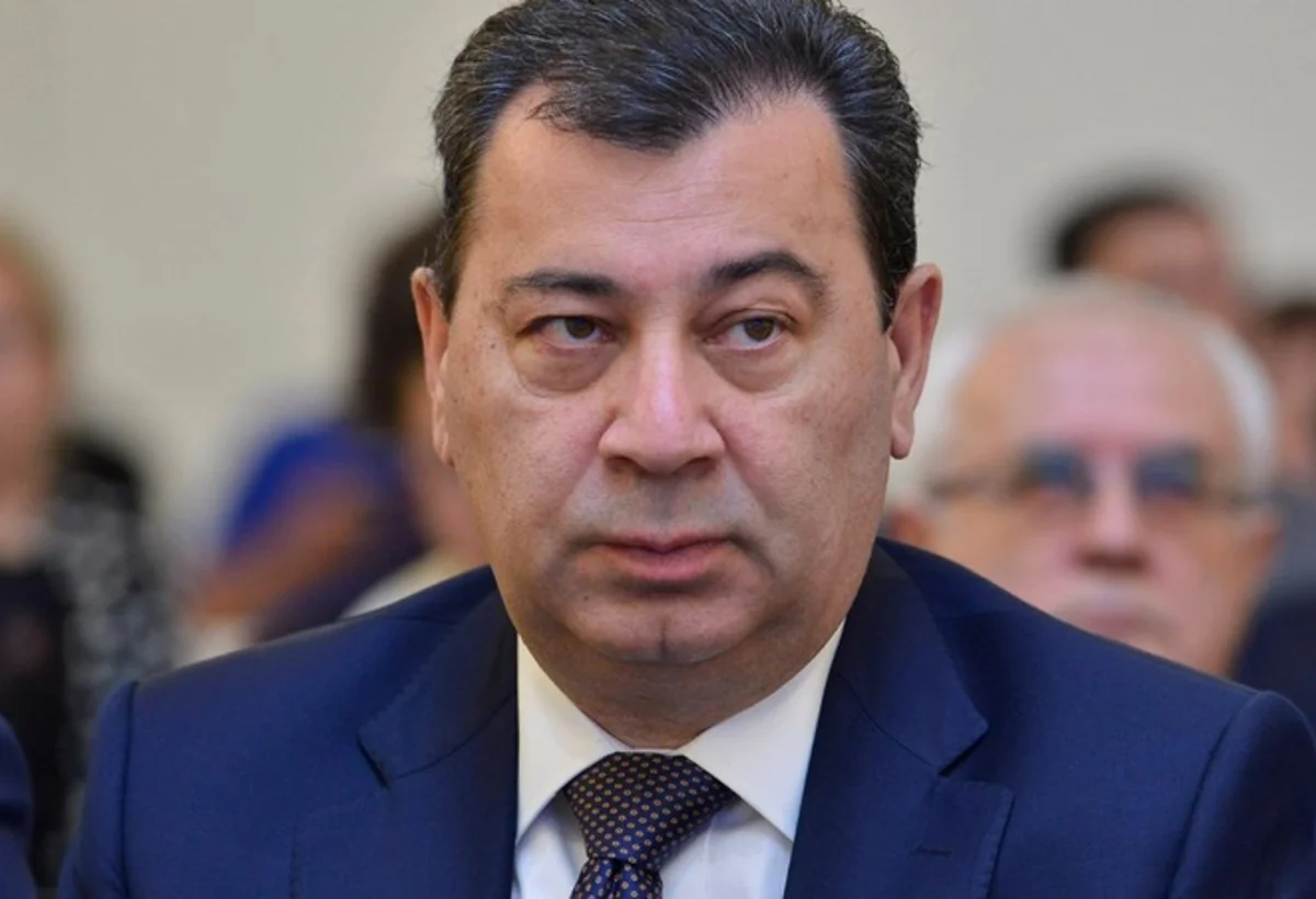 Komitə sədri özünə yeni köməkçi götürdü - FOTO