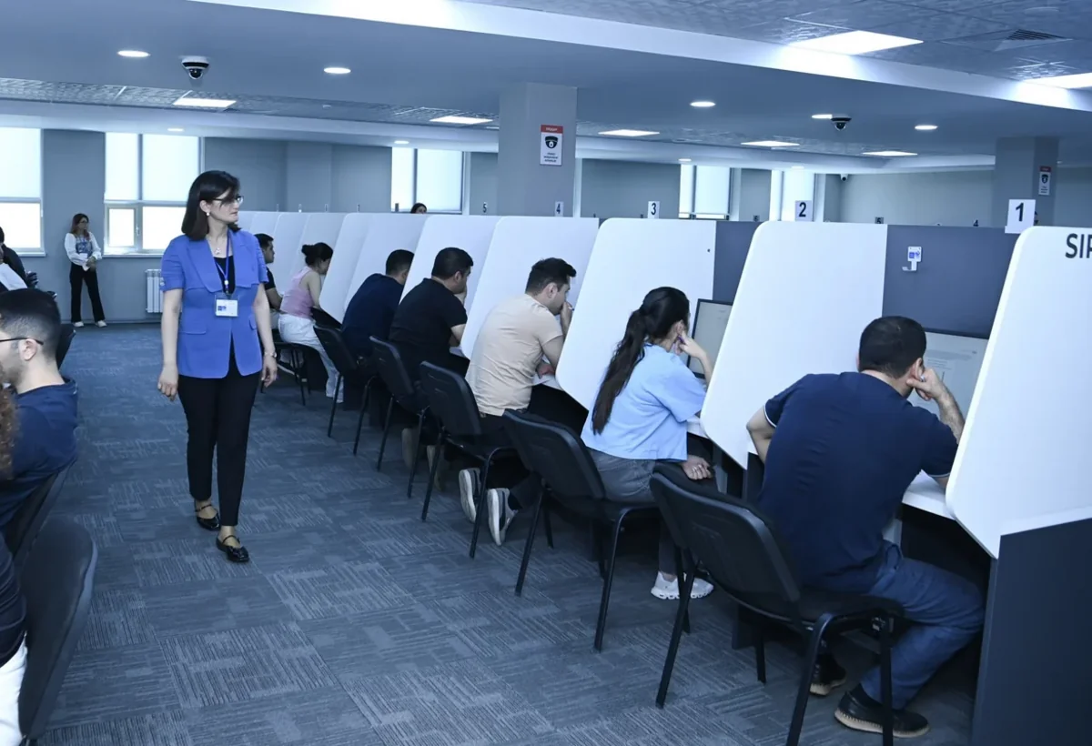 Diplomatik xidmətə qəbul olmaq istəyənlər imtahan verdi