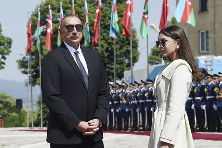 İlham Əliyev və Mehriban Əliyevadan 26 İyun - Silahlı Qüvvələr Günü ilə bağlı PAYLAŞIMLAR