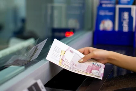 Əhalinin banklardakı əmanəti artıb