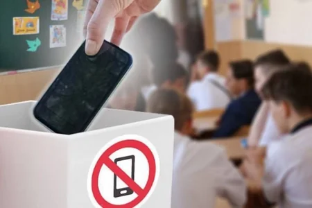 Məktəblərdə smartfonlara qadağa - Nazirlikdən QƏRAR