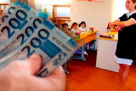 Müəllimlərin orta maaşı 1000 manatı keçdi