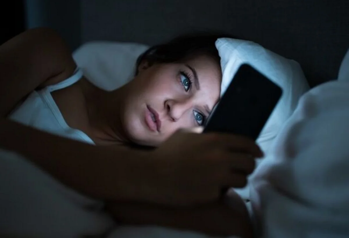 Telefonlar gözlərə nə qədər zərər yetirir?
