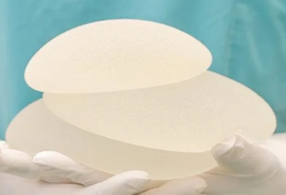 Silikon implantın onkoloji riskləri ilə bağlı yeni XƏBƏRDARLIQ