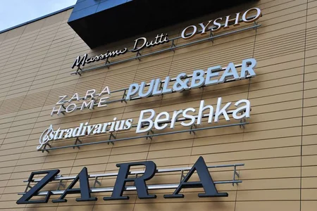 Bakıda Massimo Dutti” və Oysho” mağazalarından xeyli paltar oğurlandı - MƏHKƏMƏ