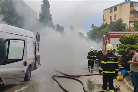 Masazırda “Ford” yandı - VİDEO