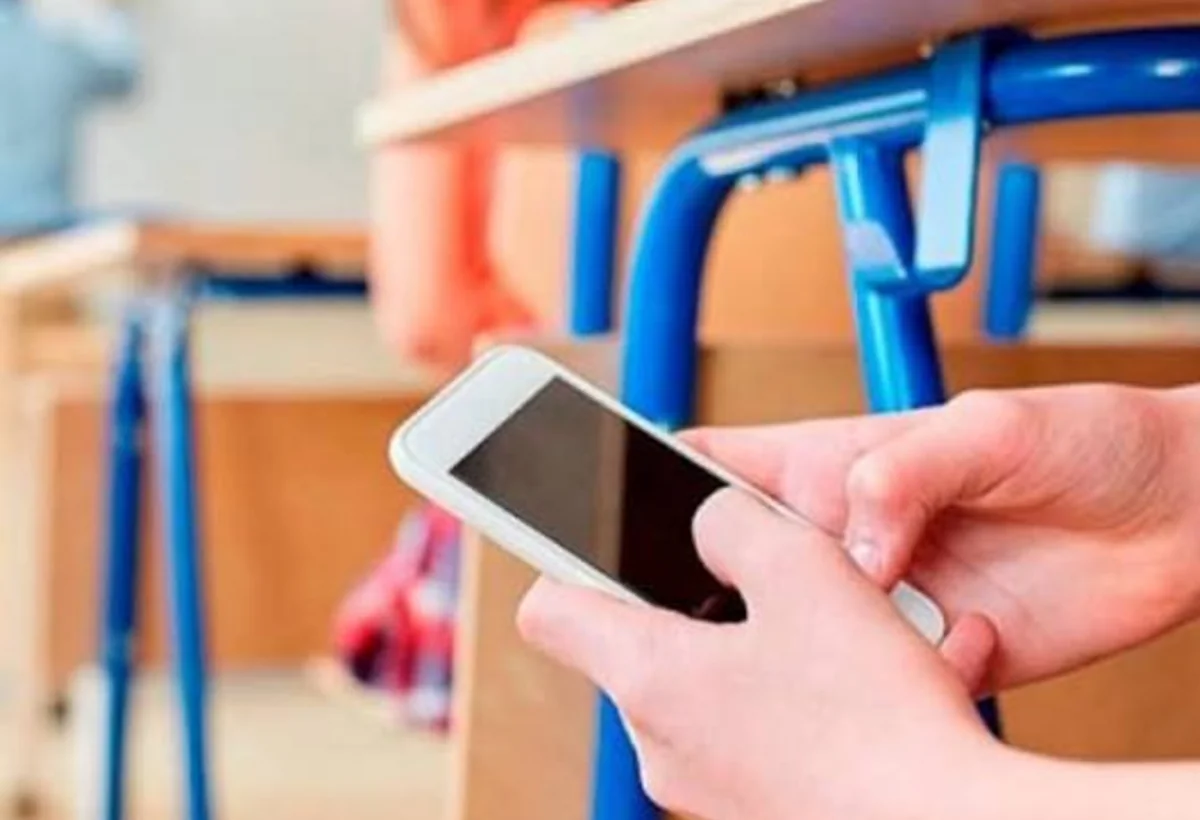 Qəbul imtahanında 11 nəfərdə telefon aşkarlanıb