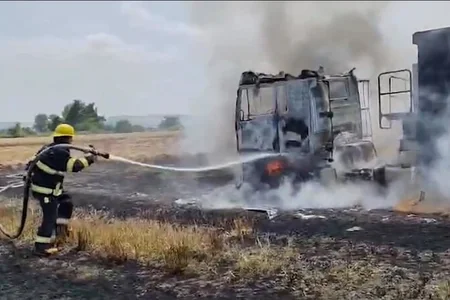 25 ton buğda aparan yük avtomobili alışdı - VİDEO