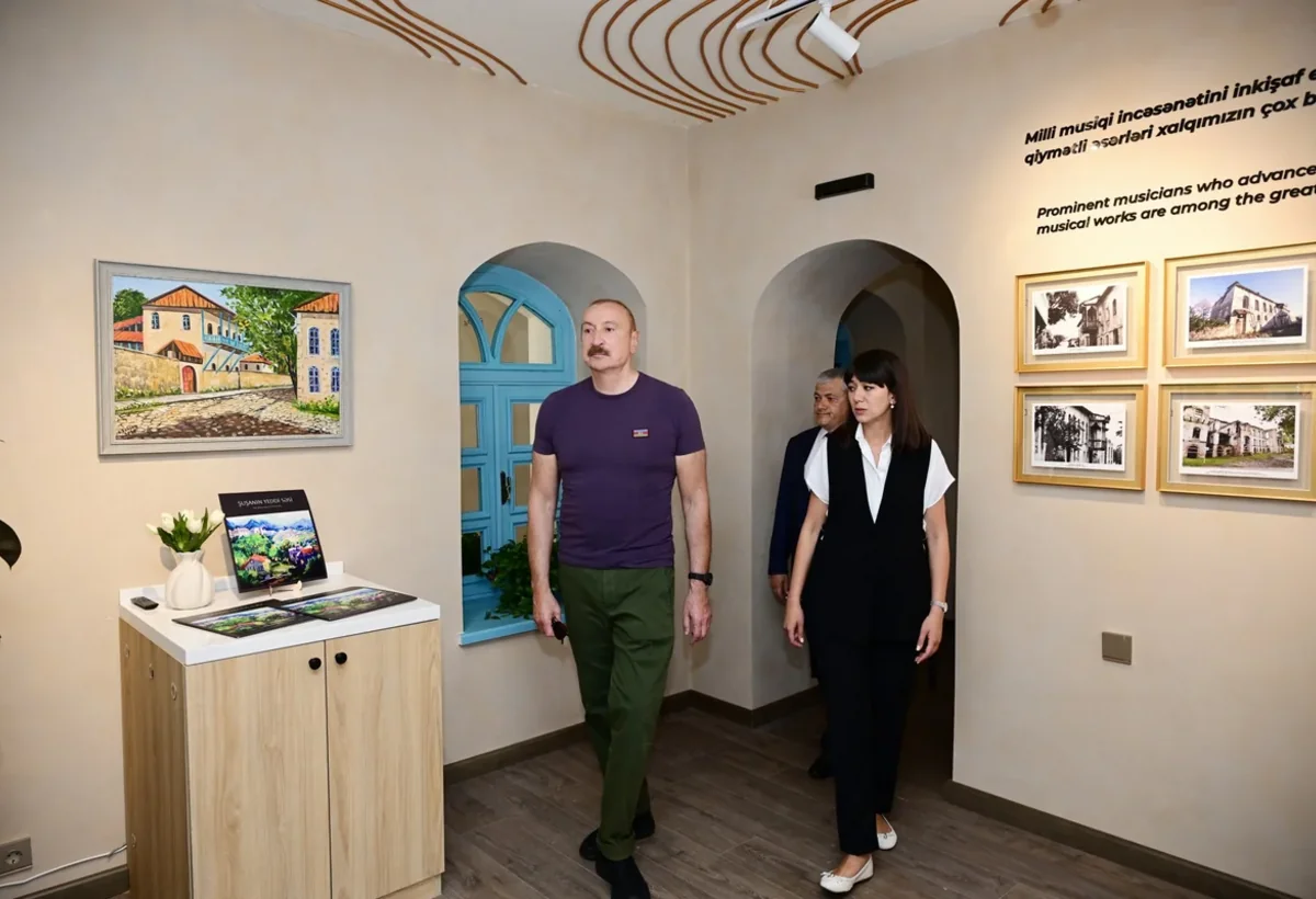 İlham Əliyev Şuşada Sadıqcanın evinin bərpadan sonra açılışında iştirak edib