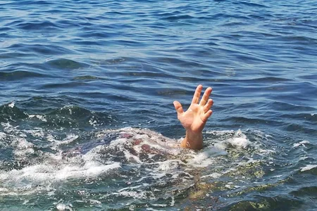 Kəlbəcərdə 11 yaşlı uşağı çay aparıb