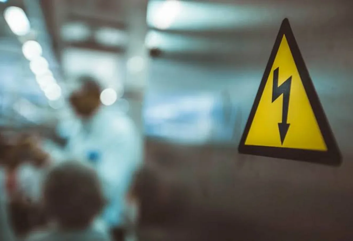 Şəmkirdə qadını elektrik cərəyanı vuraraq öldürüb