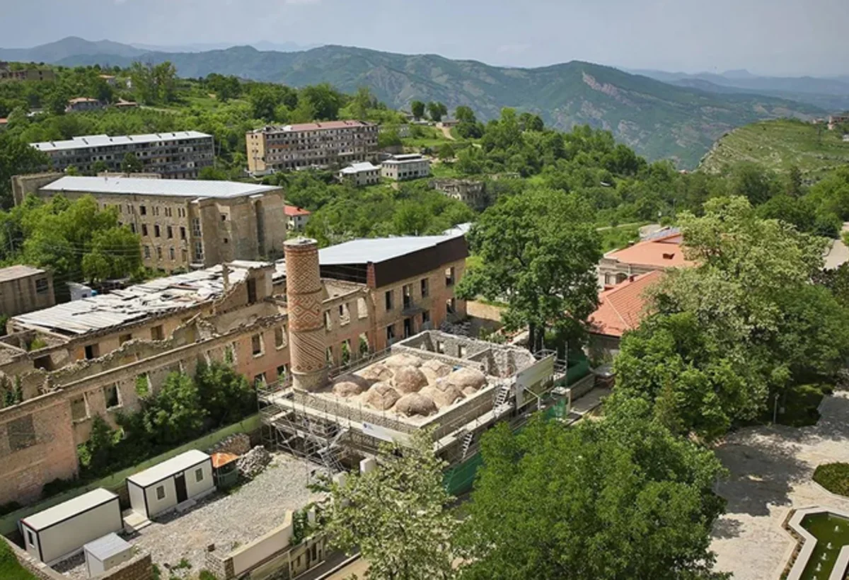 Şuşada Cahangir bəyin yaşayış evi bərpa olunacaq