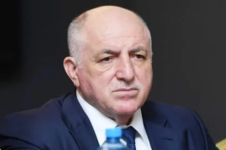 DİN-dən ƏMƏLİYYAT: Qardaşı oğlu ilə birgə 100 milyon manatlıq kredit mənimsədilər