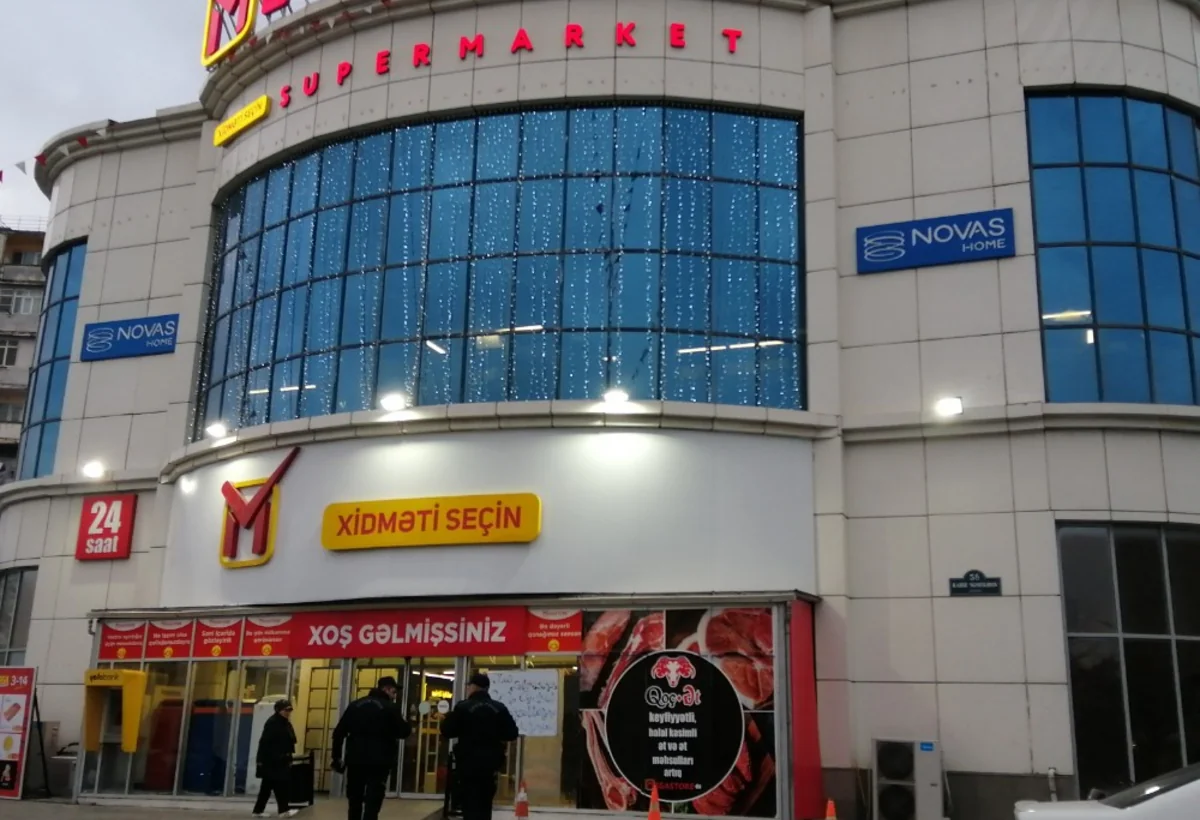 Megastoreda liftin insan həyatı üçün təhlükəli olduğu aşkarlandı - VİDEO