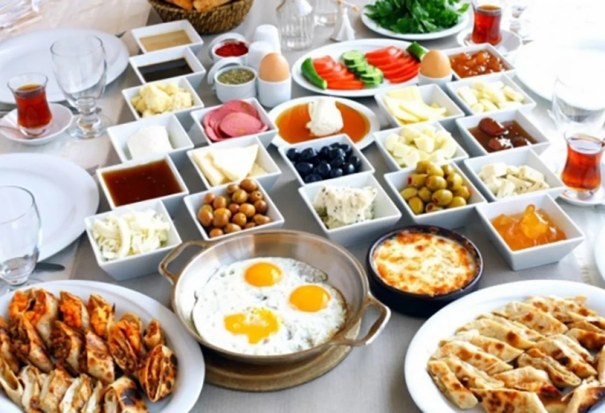 Zehni aydınlıq üçün səhər yeməyi necə olmalıdır – mütəxəssisin tövsiyələri