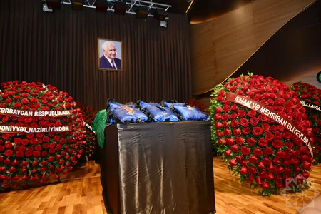 Xalq şairi Nəriman Həsənzadə ilə vida mərasimi keçirilib - FOTO