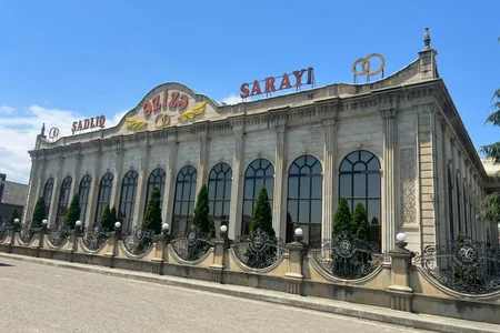 Şadlıq sarayı qiymətindən 2 milyon ucuza satışa qoyuldu