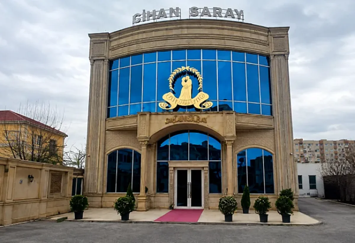 Cihan Saray satışa çıxarıldı