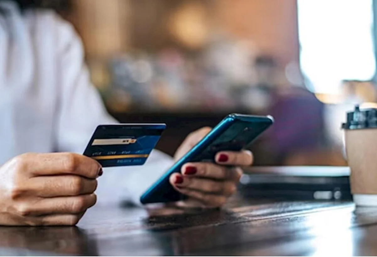 Bank kartındakı bu şifrə kiberdələduzların ilk hədəfidir