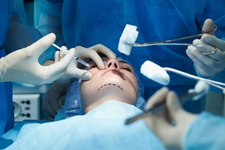Azərbaycanda 13 stomatoloq və 2 plastik cərrah CƏZALANDIRILDI