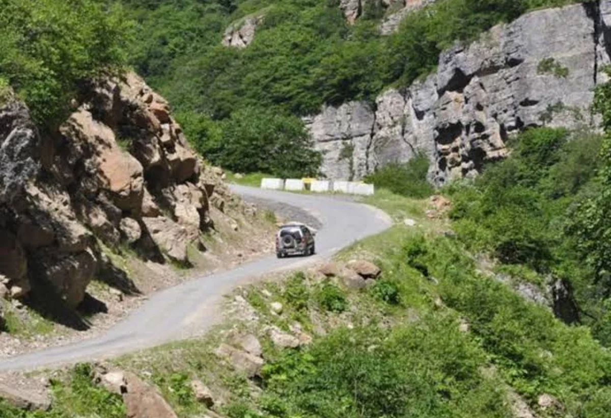 Qubada yoldakı təhlükəli vəziyyətlə bağlı İcra Hakimiyyətindən AÇIQLAMA