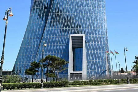Mərkəzi Bank “Sea Trading Group”u cərimələdi