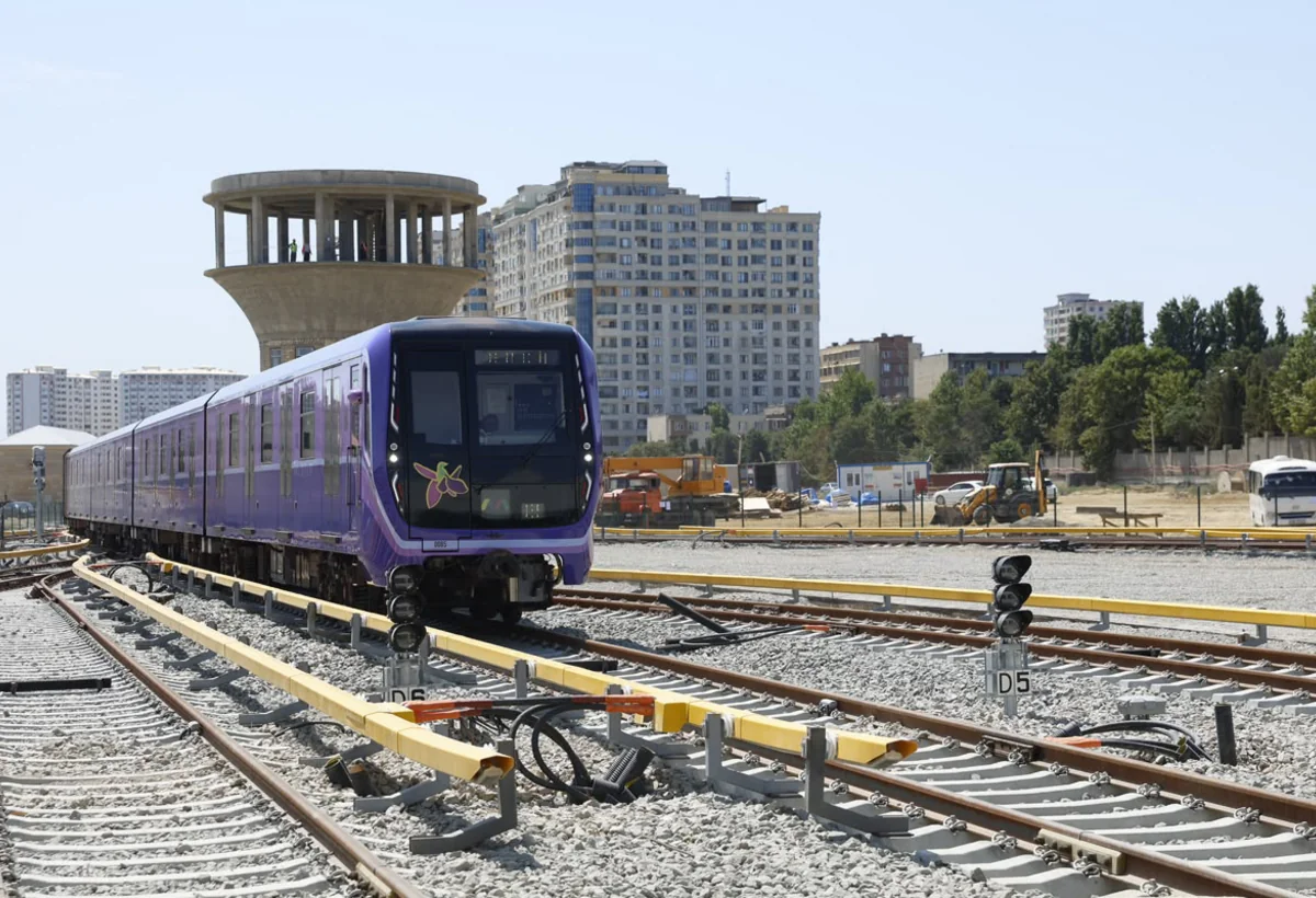 Bakıda yerin üstündə daha bir metro stansiyası tikilir