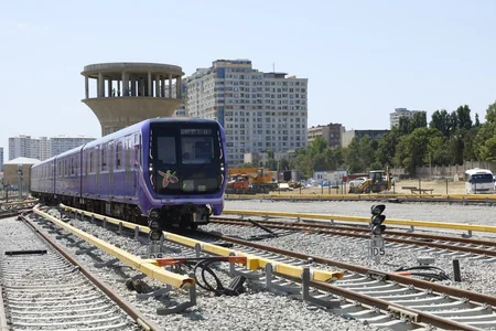Bakıda yerin üstündə daha bir metro stansiyası tikilir