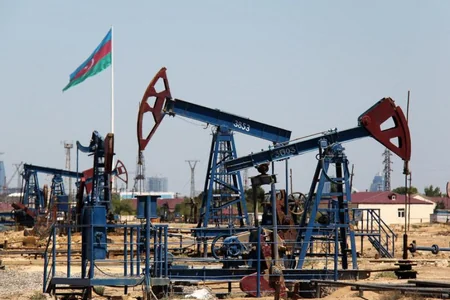Azərbaycan neftinin qiyməti azaldı