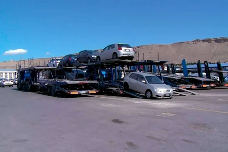 Azərbaycan avtomobil idxalını 35%-dən çox azaldıb