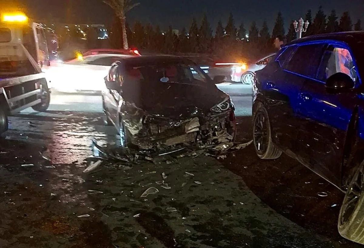 Gəncədə avtomobillər toqquşub, xəsarət alanlar var.