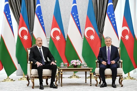 İlham Əliyev Şavkat Mirziyoyevlə görüşüb, Ali Dövlətlərarası Şuranın iclası keçirilib