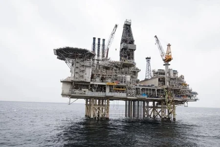 SOCAR AQŞ-nin əməkdaşı platformada ölüb