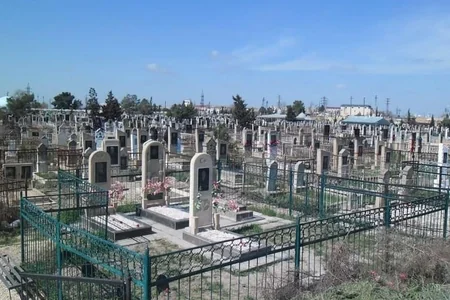 Salyanda 60 yaşlı kişi qəbiristanlıqda intihar etdi