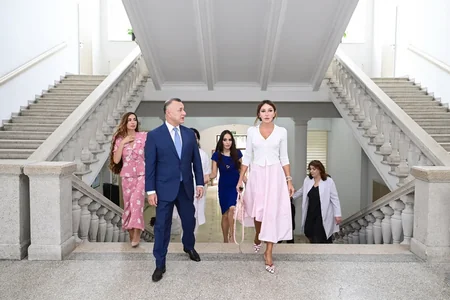 Mehriban Əliyeva və qızları bir əsrlik tarixə malik tibb ocağında - FOTO