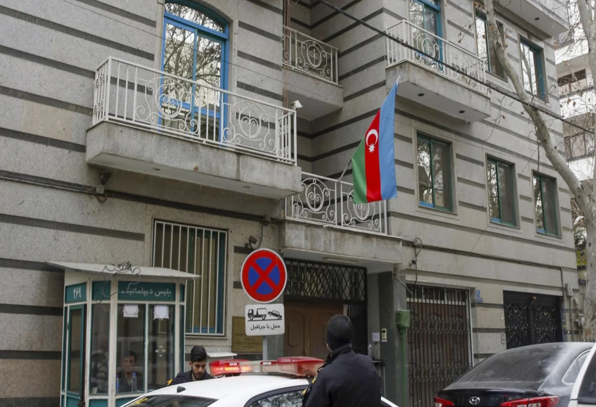Azərbaycan İranı “münaqişə şəraitində olan ölkələr” siyahısına daxil etdi