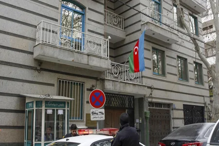 Azərbaycan İranı “münaqişə şəraitində olan ölkələr” siyahısına daxil etdi